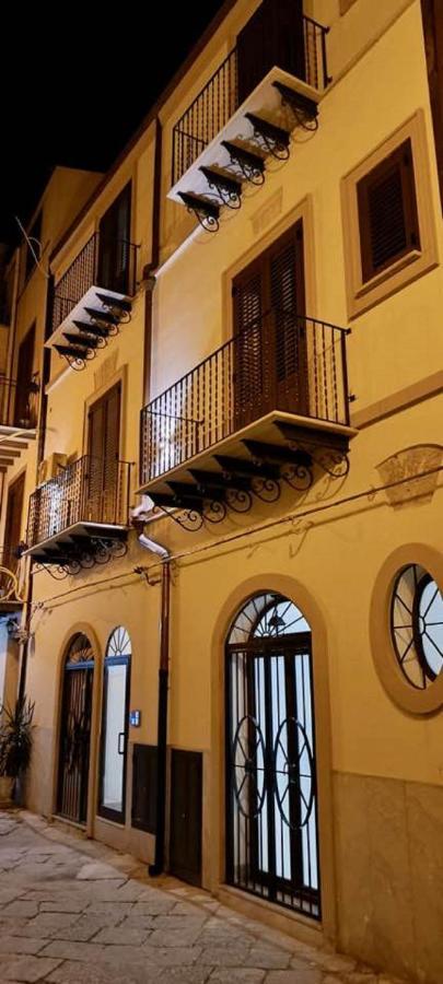 Sikelia Apartment Centro Palermo Eksteriør billede